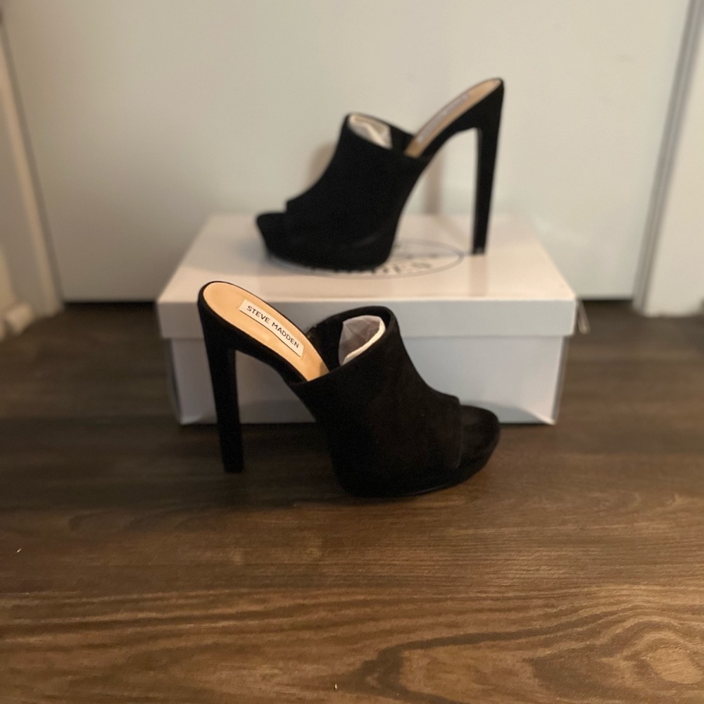 Steve Madden sandals “Lure” platform heels